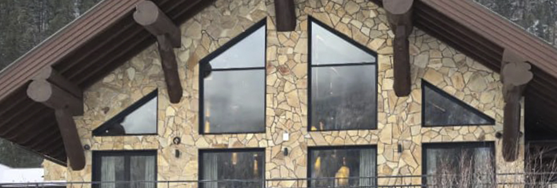 Облицовка шале златолитом для «ALTAY VILLAGE TELETSKOE»